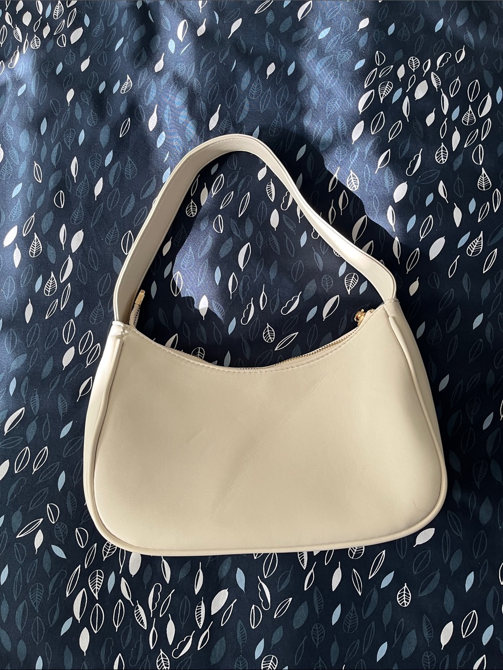 Minimal Cream Shoulder Hobo Bag for Women- No Scratches or Stains